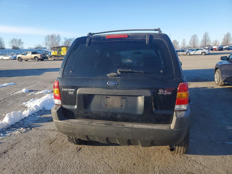 Photo 6 from auction – 2004 FORD ESCAPE XLT with VIN 1FMYU03184KA97594