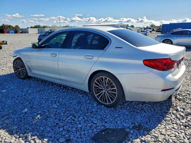 Photo 2 from auction – 2019 BMW 530E with VIN WBAJA9C54KB392515