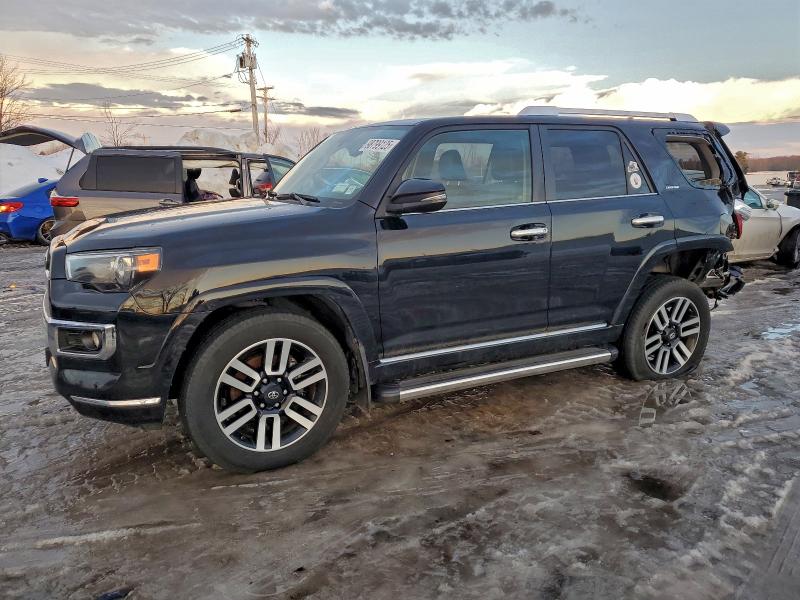 TOYOTA 4RUNNER SR 2017 with VIN JTEBU5JR7H5421859 - Photo from auction