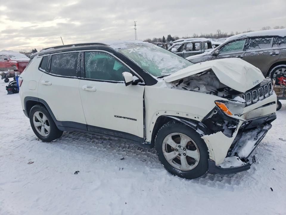 Photo 4 from auction – 2018 JEEP COMPASS with VIN 3C4NJDBB1JT493698