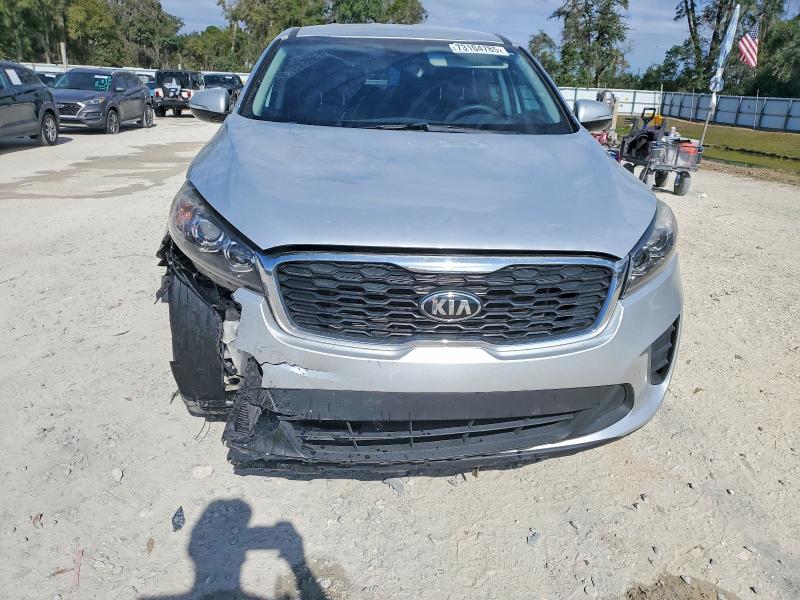 Photo 5 from auction – 2019 KIA SORENTO with VIN 5XYPG4A34KG581879