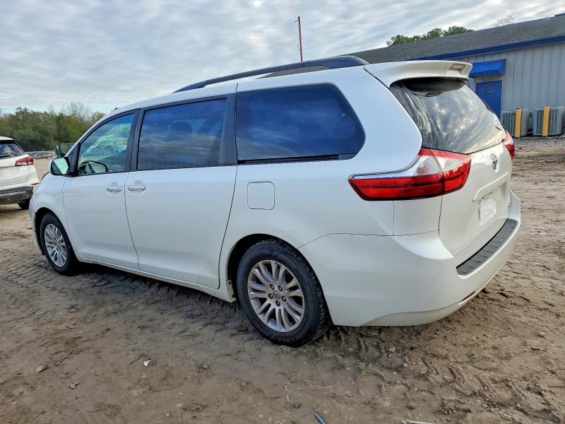 Photo 2 from auction – 2015 TOYOTA SIENNA XLE with VIN 5TDYK3DC9FS550158