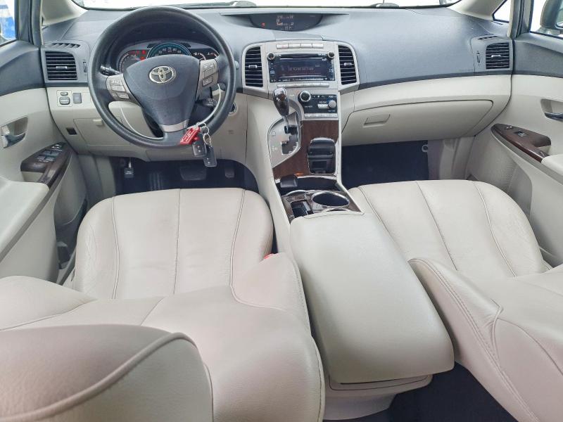 Photo 8 from auction – 2010 TOYOTA VENZA with VIN 4T3BK3BB6AU040468