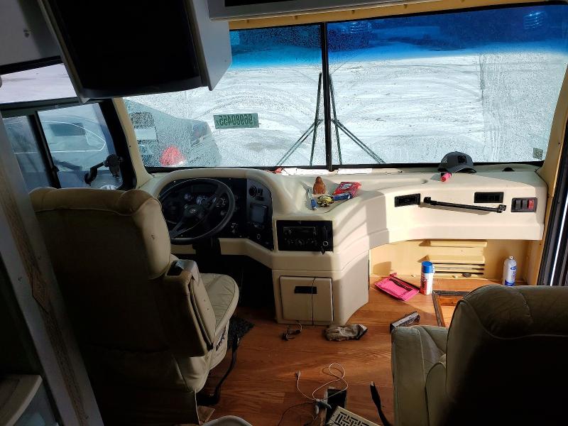 Photo 5 from auction – 1999 FREIGHTLINER CHASSIS X with VIN 4UZ6XFBC8XCF17280