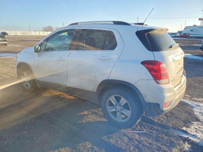 Photo 2 from auction – 2017 CHEVROLET TRAX with VIN 3GNCJLSB1HL163658