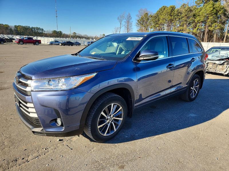 TOYOTA HIGHLANDER 2018 z numerem VIN 5TDJZRFHXJS490442 - Zdjęcie z aukcji