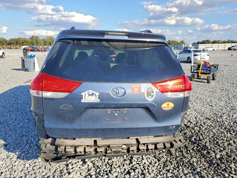 Photo 6 from auction – 2014 TOYOTA SIENNA XLE with VIN 5TDYK3DCXES466591