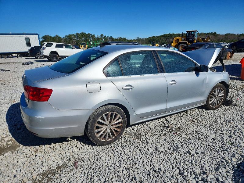 Photo 3 from auction – 2012 VOLKSWAGEN JETTA SEL with VIN 3VWLX7AJ1CM398908