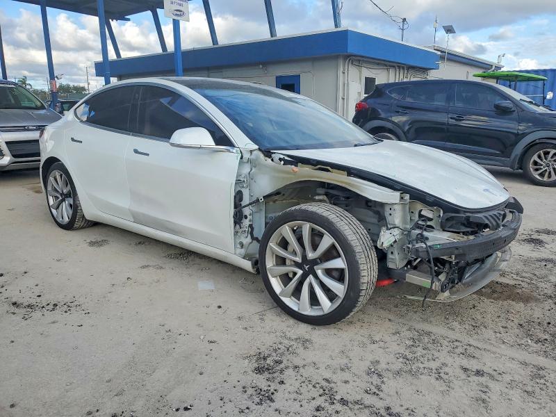 Photo 4 from auction – 2019 TESLA MODEL 3 with VIN 5YJ3E1EB6KF512445