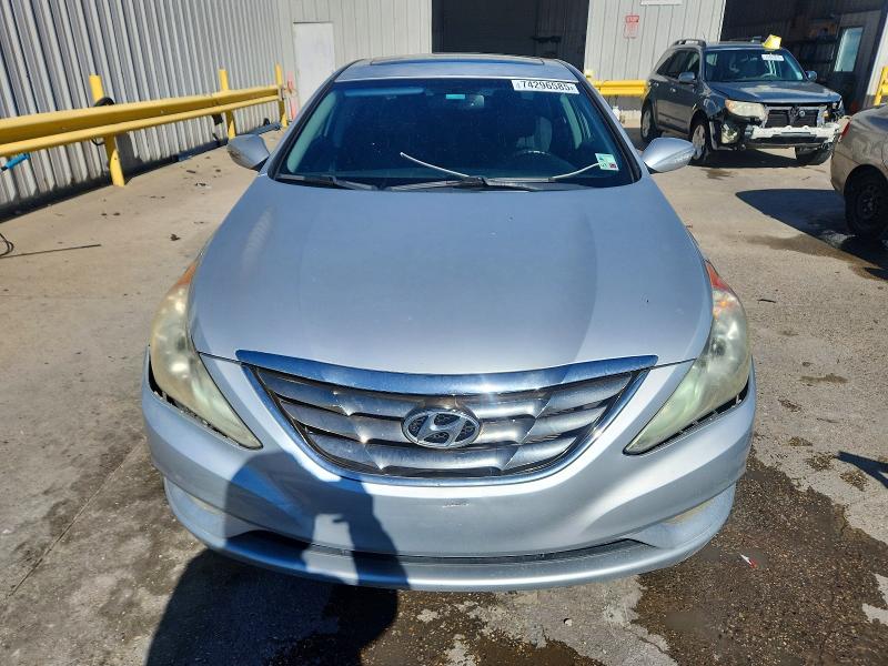 Photo 5 from auction – 2011 HYUNDAI SONATA SE with VIN 5NPEC4AC0BH233394