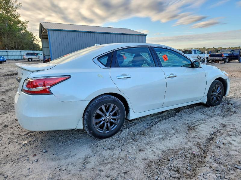 Photo 3 from auction – 2015 NISSAN ALTIMA with VIN 1N4AL3AP1FC584558