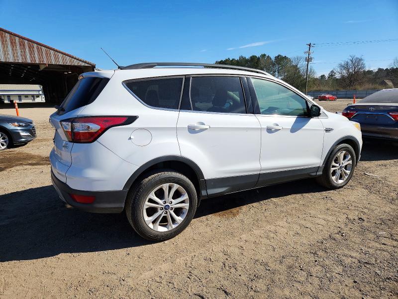 Photo 3 from auction – 2018 FORD ESCAPE SE with VIN 1FMCU0GD6JUA58663