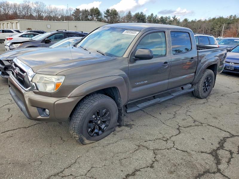 TOYOTA TACOMA DOU 2013 with VIN 3TMLU4EN2DM125758 - Photo from auction