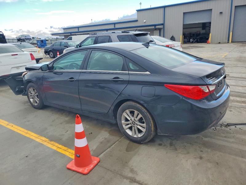 Photo 2 from auction – 2013 HYUNDAI SONATA with VIN 5NPEB4AC7DH803994