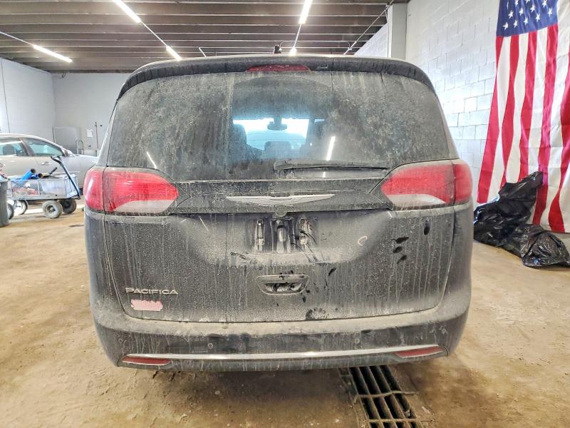 Photo 6 from auction – 2018 CHRYSLER PACIFICA T with VIN 2C4RC1FG7JR117218