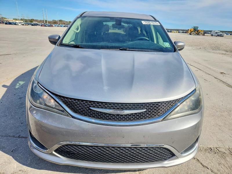 Photo 5 from auction – 2017 CHRYSLER PACIFICA T with VIN 2C4RC1BG8HR753307