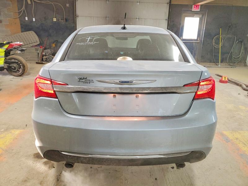 Photo 6 from auction – 2013 CHRYSLER 200 LIMITE with VIN 1C3CCBCG5DN579136