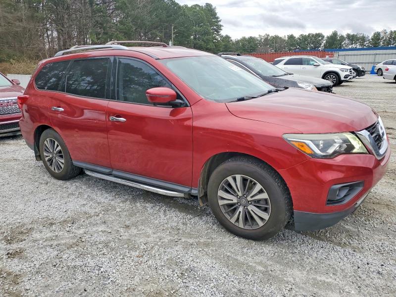 Photo 4 from auction – 2017 NISSAN PATHFINDER with VIN 5N1DR2MN1HC642905