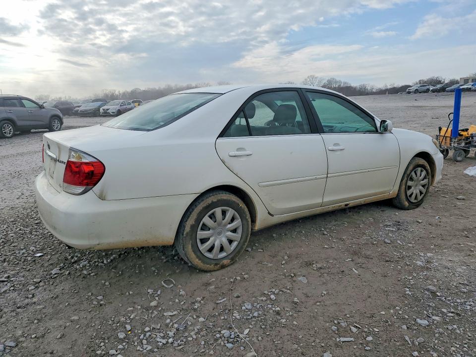 Photo 3 from auction – 2005 TOYOTA CAMRY with VIN 4T1BE32K05U011425