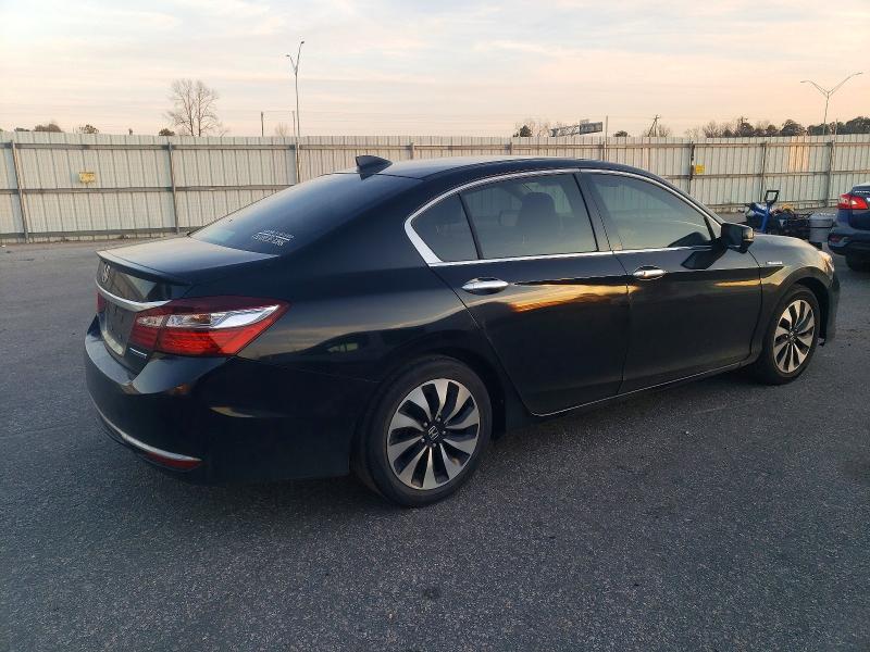 Photo 3 from auction – 2017 HONDA ACCORD with VIN JHMCR6F56HC005978