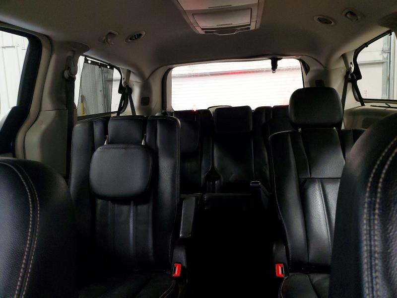 Photo 10 from auction – 2013 CHRYSLER TOWN & COU with VIN 2C4RC1BG3DR783003