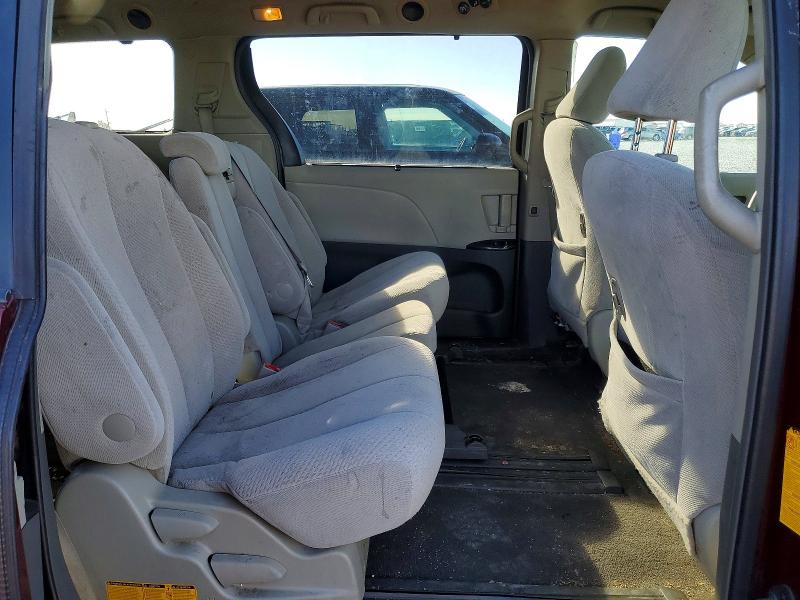 Photo 11 from auction – 2011 TOYOTA SIENNA LE with VIN 5TDKK3DC5BS051812