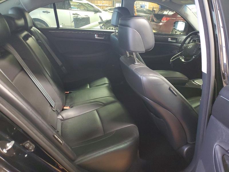 Photo 10 from auction – 2013 HYUNDAI GENESIS with VIN KMHGC4DD2DU239814