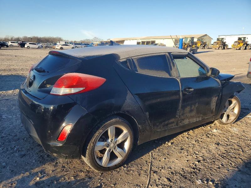 Photo 3 from auction – 2013 HYUNDAI VELOSTER with VIN KMHTC6AD2DU149335