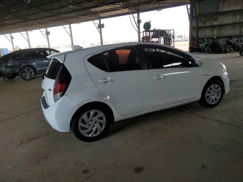 Photo 3 from auction – 2016 TOYOTA PRIUS C with VIN JTDKDTB35G1117387