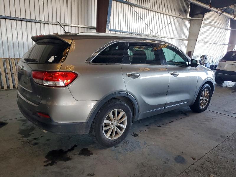 Photo 3 from auction – 2016 KIA SORENTO LX with VIN 5XYPG4A52GG177486