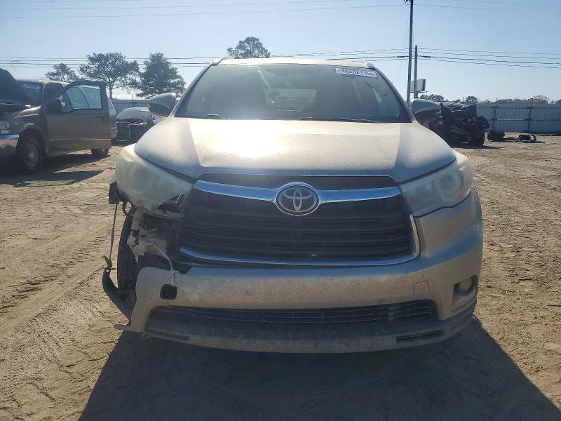 Photo 5 from auction – 2016 TOYOTA HIGHLANDER with VIN 5TDYKRFH2GS164842