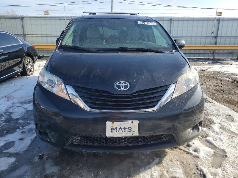 Photo 5 from auction – 2015 TOYOTA SIENNA with VIN 5TDKK3DC2FS622047