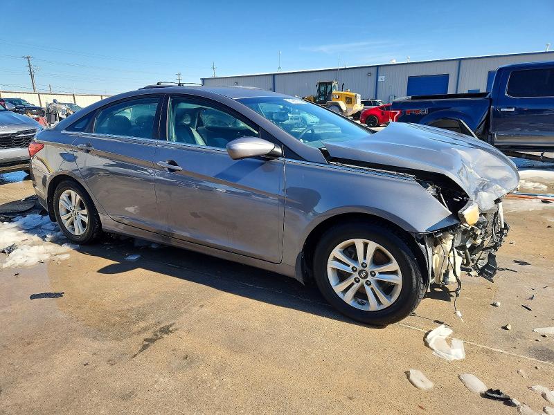 Photo 4 from auction – 2013 HYUNDAI SONATA with VIN 5NPEB4AC4DH513549