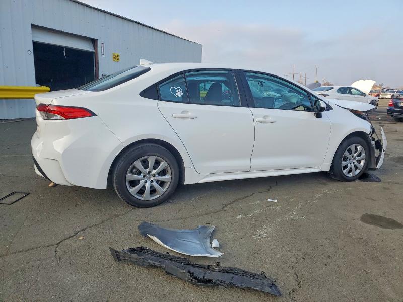 Photo 3 from auction – 2020 TOYOTA COROLLA LE with VIN 5YFEPRAE5LP048782