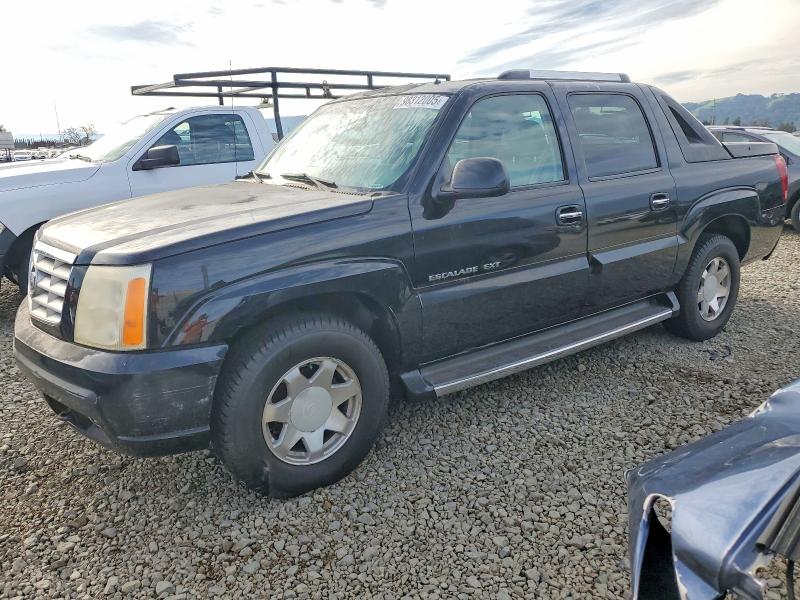 CADILLAC ESCALADE E 2002 with VIN 3GYEK63N92G238237 - Photo from auction