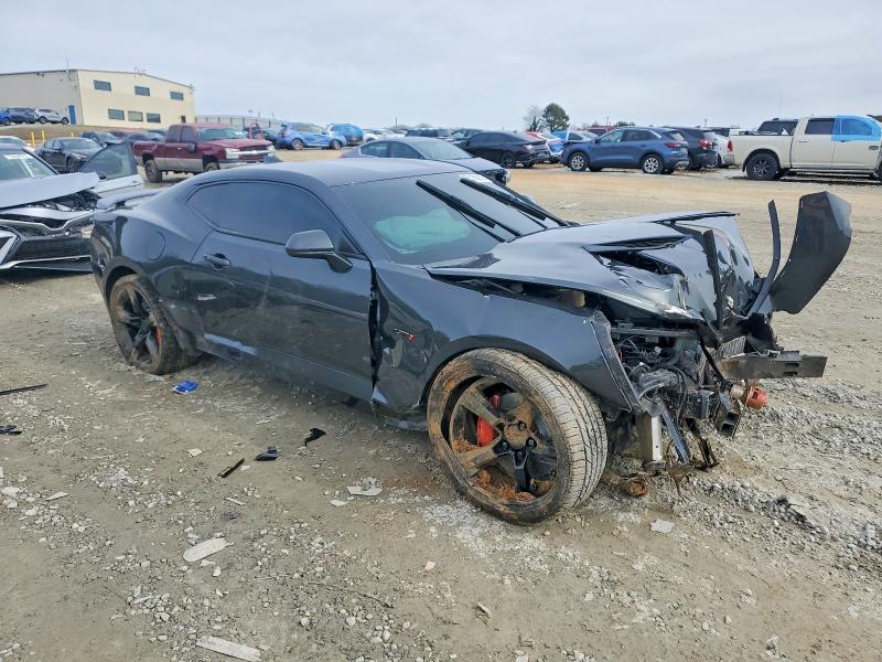 Photo 4 from auction – 2016 CHEVROLET CAMARO SS with VIN 1G1FF1R72G0144568