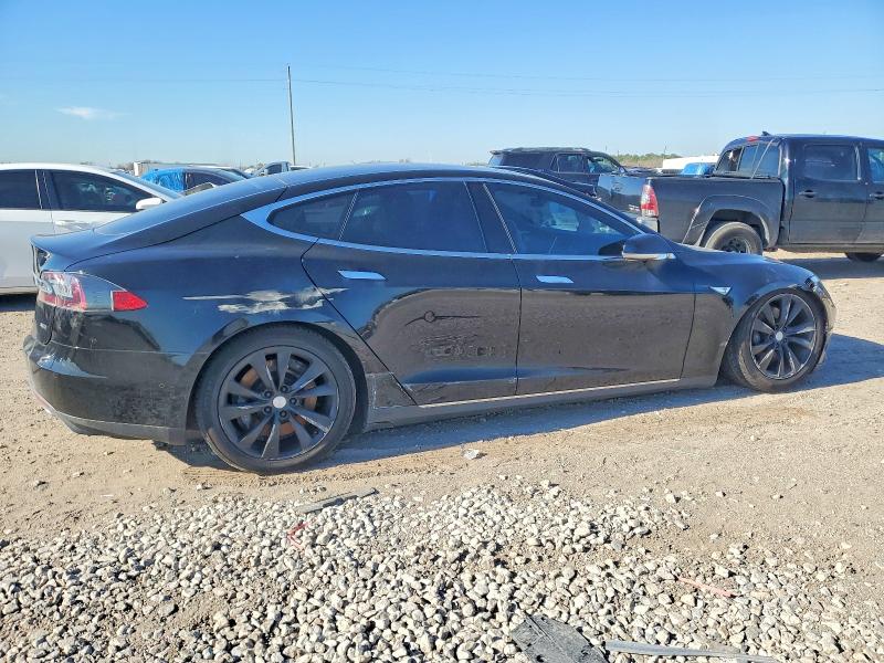 Photo 3 from auction – 2015 TESLA MODEL S 85 with VIN 5YJSA4H24FF089469
