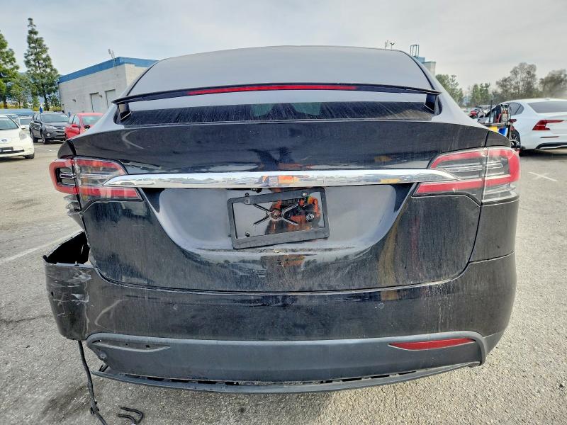 Photo 6 from auction – 2019 TESLA MODEL X with VIN 5YJXCDE21KF191536