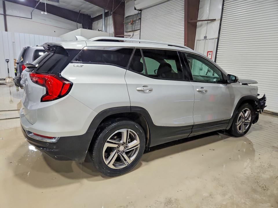 Photo 3 from auction – 2018 GMC TERRAIN with VIN 3GKALPEV4JL329043