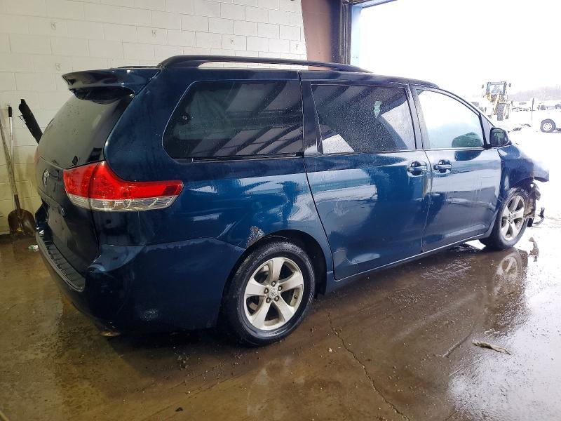 Photo 3 from auction – 2011 TOYOTA SIENNA LE with VIN 5TDKK3DC7BS083919