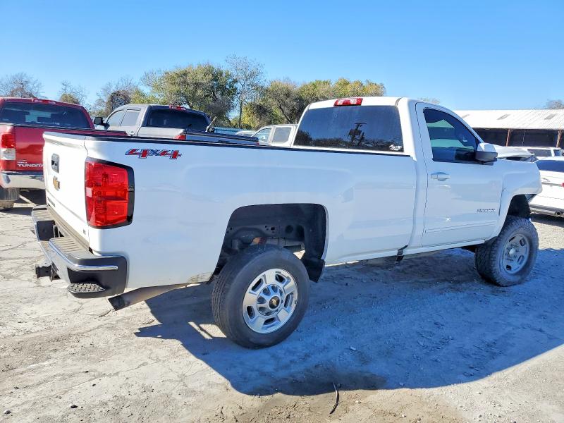 Photo 3 from auction – 2017 CHEVROLET SILVERADO with VIN 1GC0KVEG5HZ225583