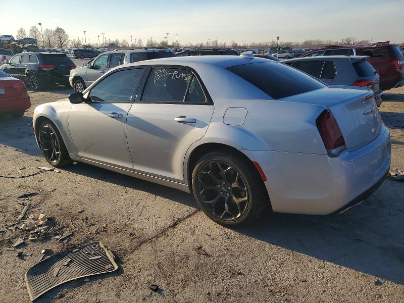 Photo 2 from auction – 2020 CHRYSLER 300 TOURIN with VIN 2C3CCAAG6LH137597