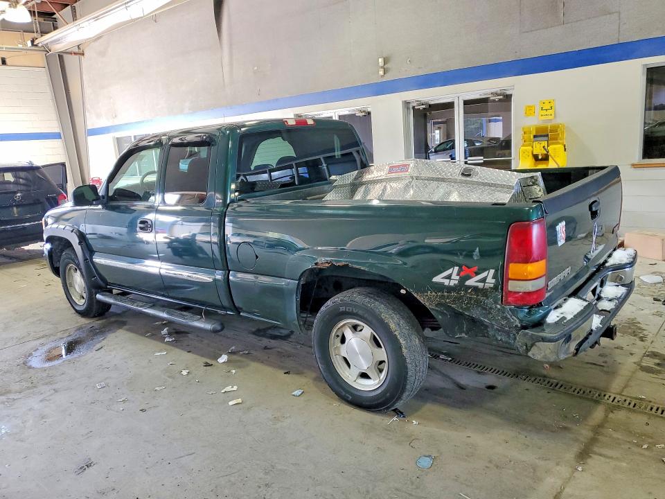 Photo 2 from auction – 2003 GMC NEW SIERRA with VIN 2GTEK19V831183130