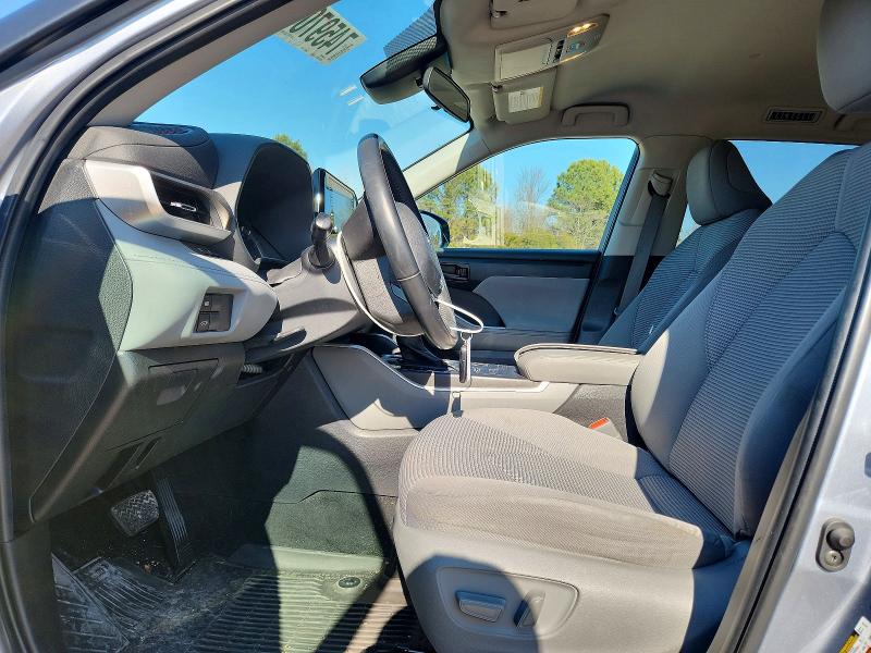 Photo 7 from auction – 2022 TOYOTA HIGHLANDER with VIN 5TDBZRBH0NS247514