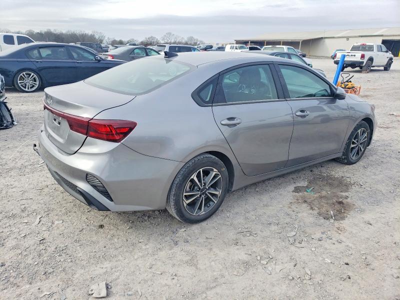 Photo 3 from auction – 2024 KIA FORTE LX with VIN 3KPF24AD1RE792192