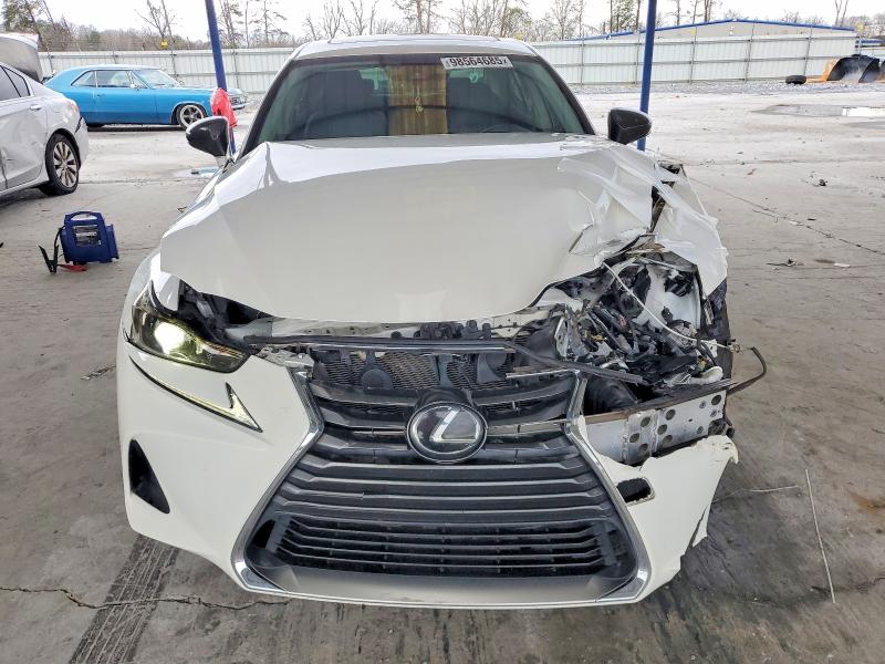 Photo 5 from auction – 2017 LEXUS IS 200T with VIN JTHBA1D2XH5057701