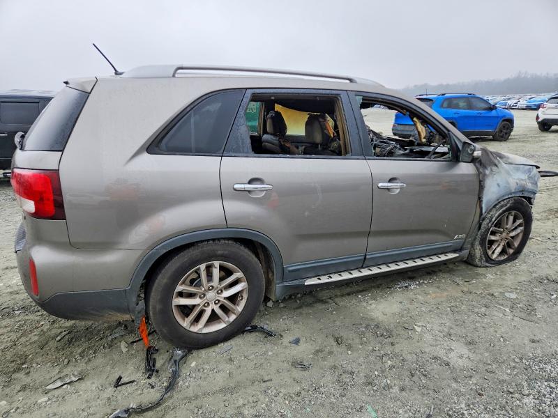 Photo 3 from auction – 2014 KIA SORENTO with VIN 5XYKTCA6XEG455301