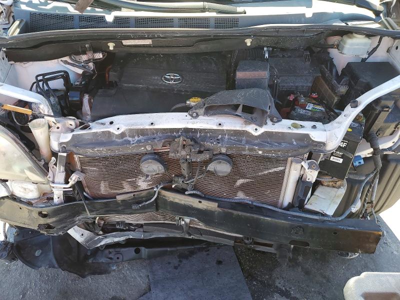 Photo 12 from auction – 2012 TOYOTA SIENNA with VIN 5TDYK3DC6CS277224