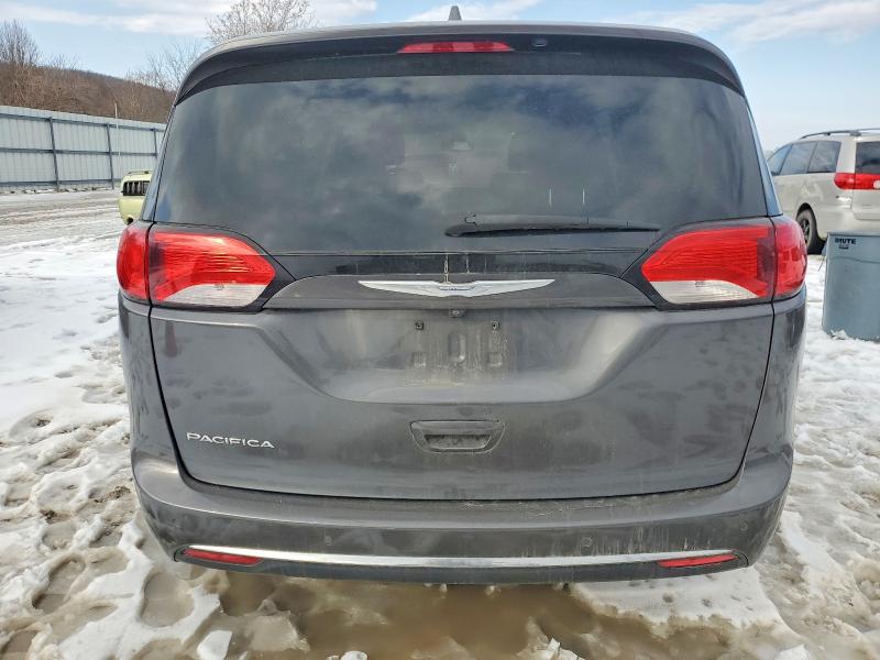 Photo 6 from auction – 2017 CHRYSLER PACIFICA with VIN 2C4RC1BG7HR820799