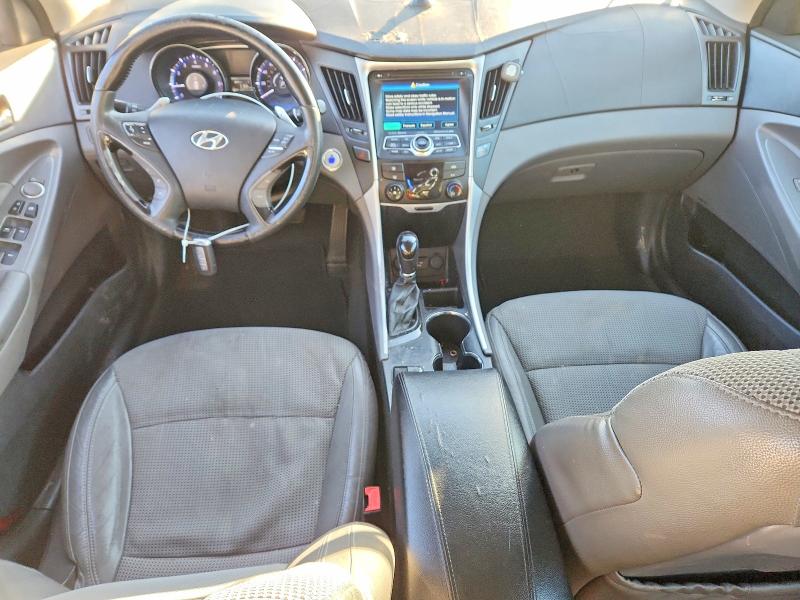 Photo 8 from auction – 2013 HYUNDAI SONATA with VIN 5NPEC4AC3DH581242